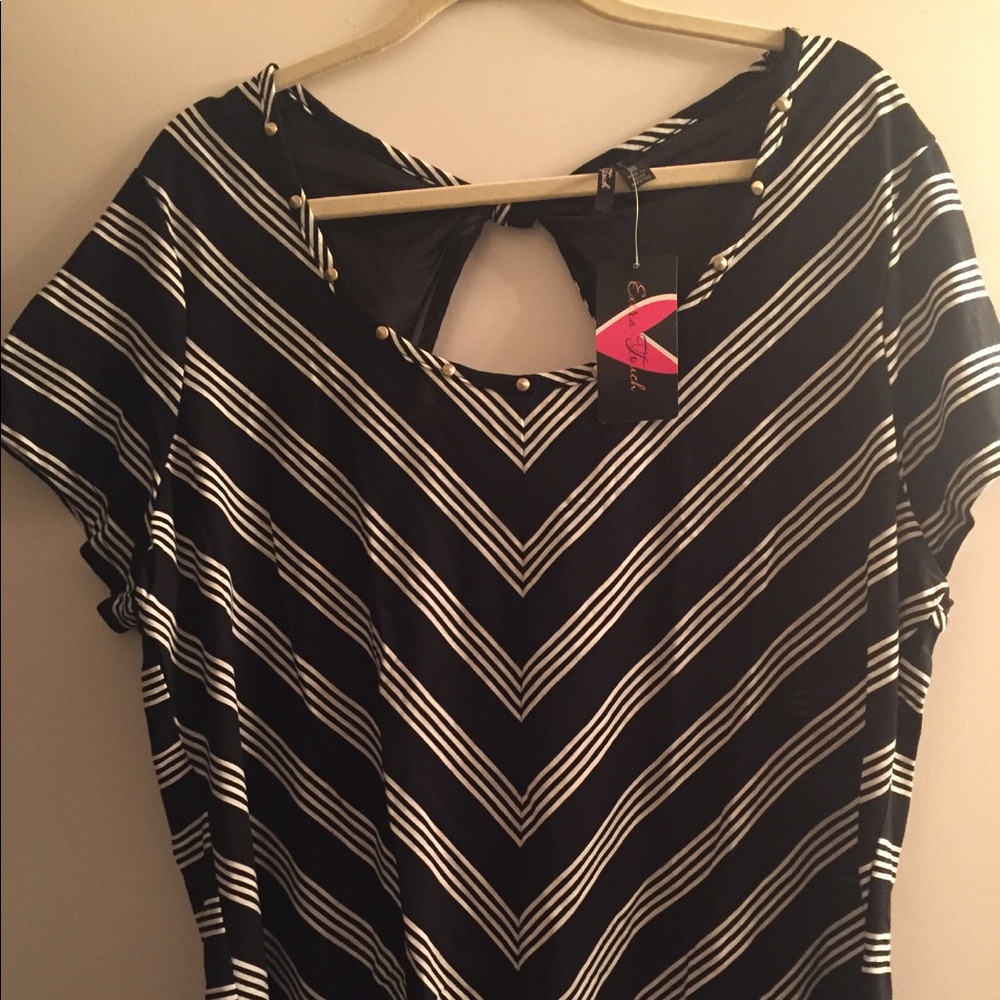 Extra Touch Woman top w/studs & sheer back panels